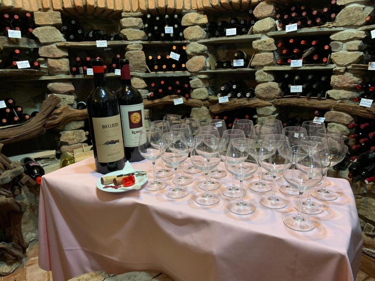 维拉普特祖 Il Castello酒店 外观 照片