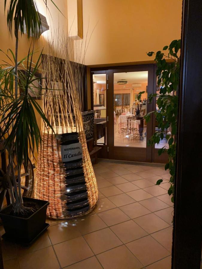 维拉普特祖 Il Castello酒店 外观 照片