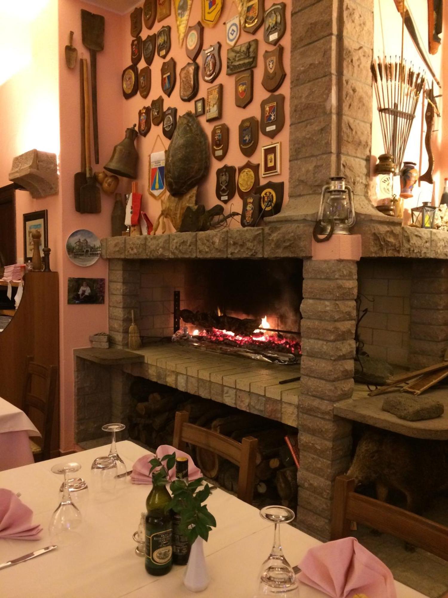 维拉普特祖 Il Castello酒店 外观 照片